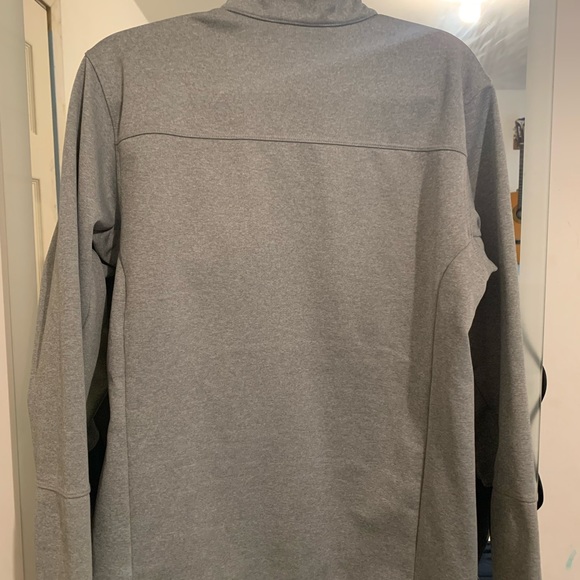North Face 1/2 Zip Sweater - Picture 2 of 5